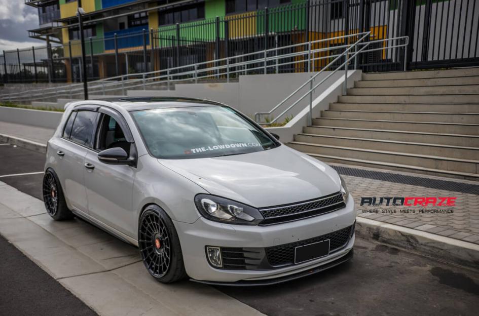 VOLKSWAGEN GOLF LAS R MATTE BLACK
